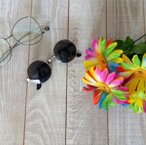 Sunglasses - Picture 2 of 2